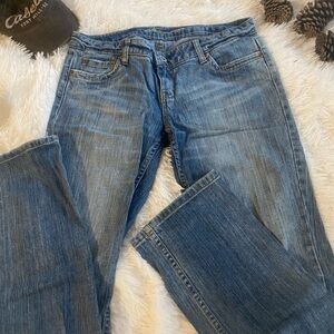 🎀 American Eagle Straight 77
Size 10 Regular